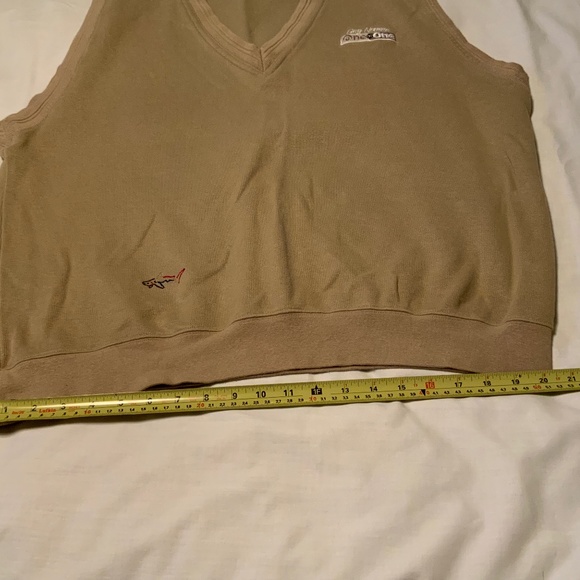 Greg Norman 100% Cotton Tan Pullover Vest (XL) - Picture 9 of 13